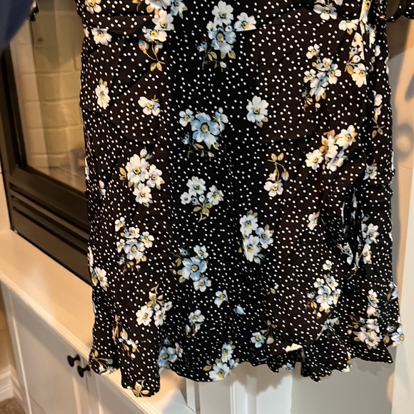 LOFT wrap romper. Dress illusion. - Picture 2 of 8